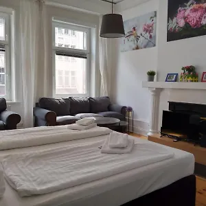 Center 8 Apartment